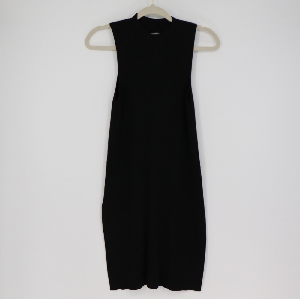 By Anthropologie Women's Black Ribbed Tunic‎ Sweater Size Small Sleeveless Slits